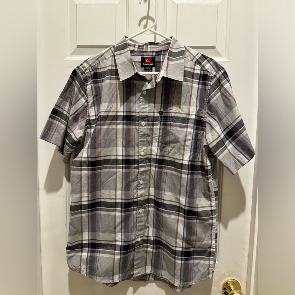 Quicksilver button down shirt size large